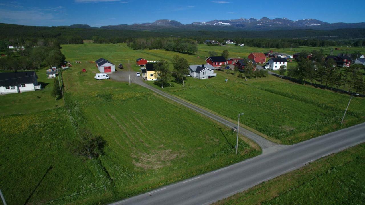 1 Room In The Yellow House, Close To Airport & Lofoten Evenskjer Exteriér fotografie
