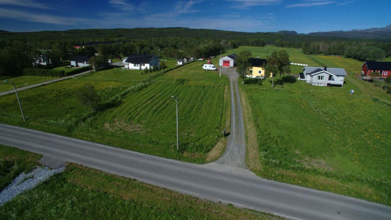 1 Room In The Yellow House, Close To Airport & Lofoten Evenskjer Exteriér fotografie