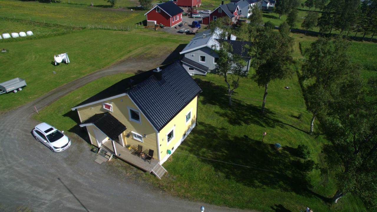 1 Room In The Yellow House, Close To Airport & Lofoten Evenskjer Exteriér fotografie